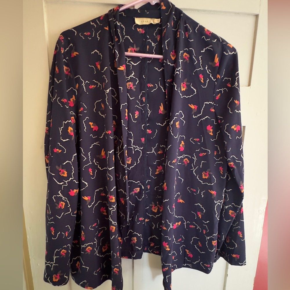 Navy shrug size M